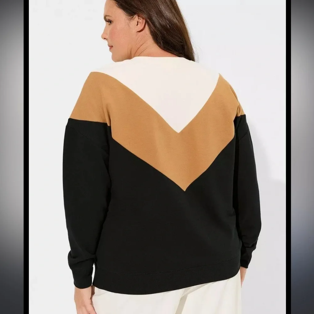 Torrid Relaxed Fit Super Soft Fleece Chevron Colorblock Sweatshirt Size 0 - Picture 2 of 6